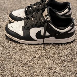 Nike Men's Classic Black and White Sneakers
